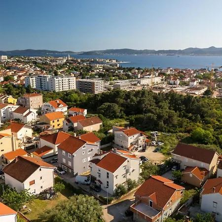 Marina Heights Daire *