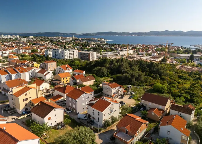 Marina Heights דירה *