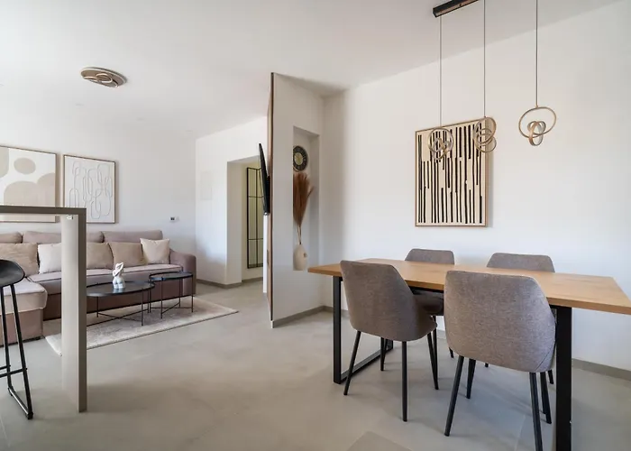 Marina Heights Apartament