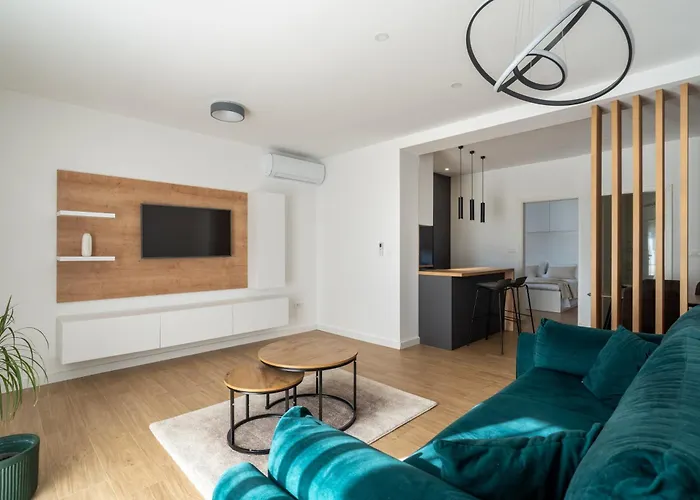 Marina Heights Apartament *