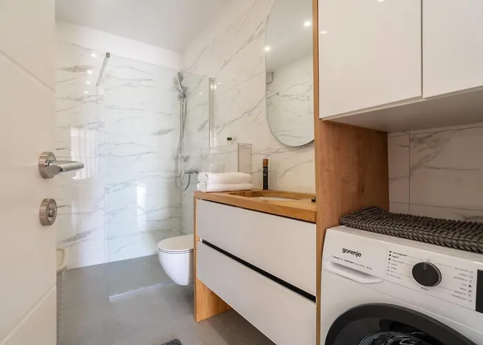 Marina Heights זאדאר