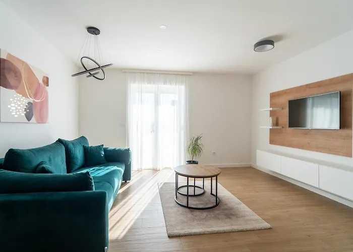 דירה Marina Heights