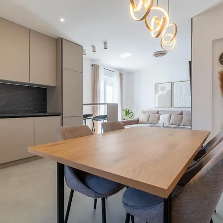 Marina Heights Апартаменты