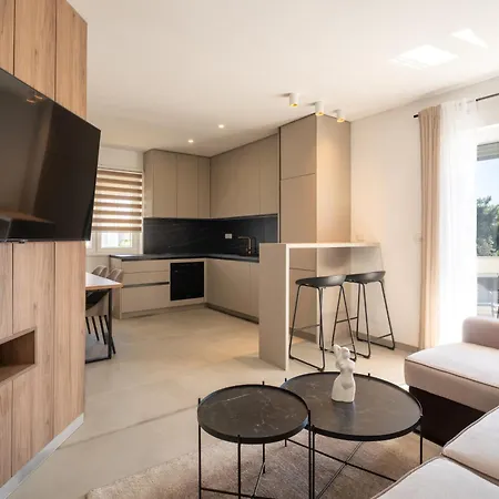 Marina Heights Апартаменты