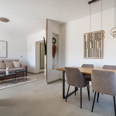 Marina Heights Апартаменты