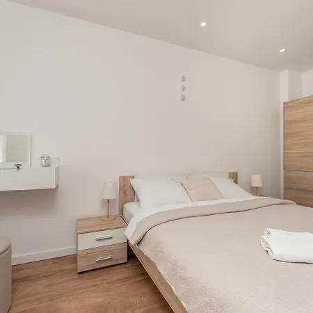 Appartamento Marina Heights *